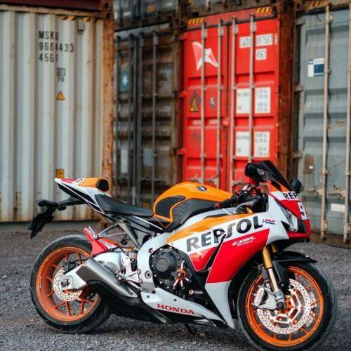  ببین ۴۰۵ زیر پاشه تخت گاز میره سمت گناوه