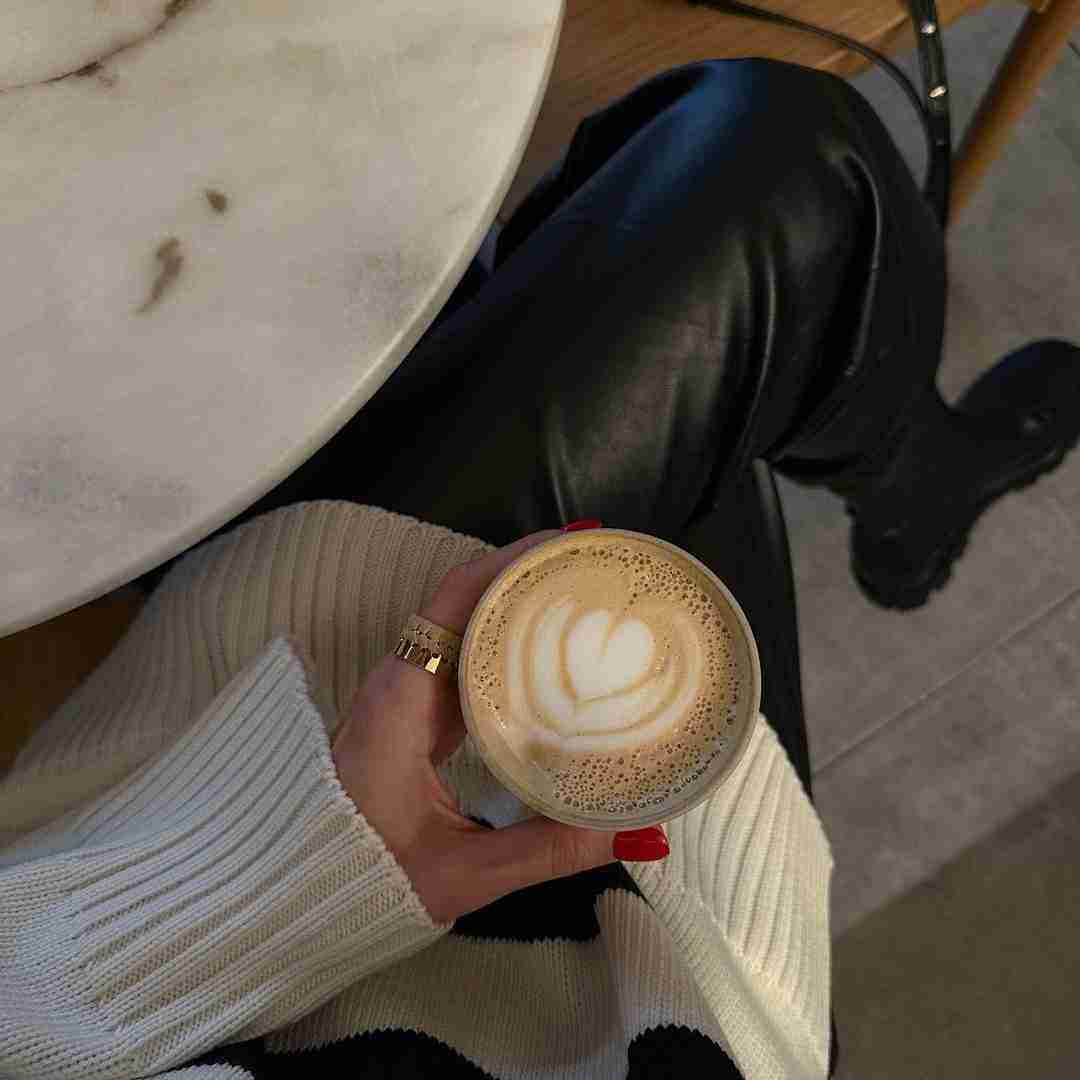 کاش در یهو وا شه عطر تو توو هوای خونه بپاشه