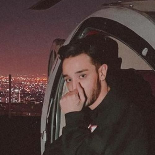 مستر کیارش اون نمیدونست چقد برام فرق داشت