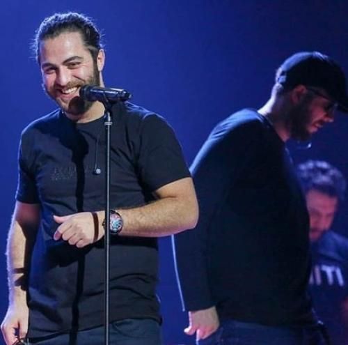 آرش ای پی زده ﺑﻪ ﺳﺮم ﺧﻮﻧﻪ رو ﮔﻠﺪون ﺑﭽﻴﻨﻢ آﻓﺘﺎﺑﻮ از ﺑﻮم