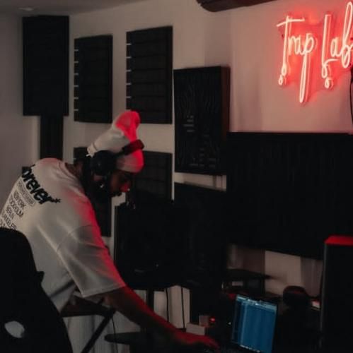 امین تیجی میپیچم