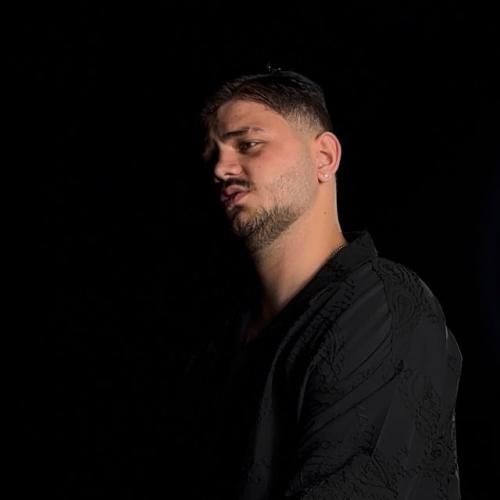 آرمان حسینی مرور