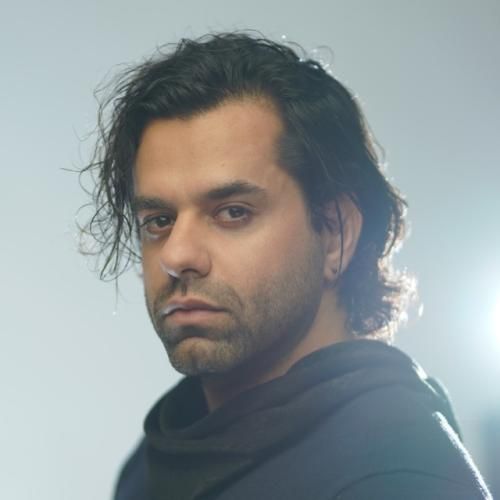 رضا بهرام همه عزادار سر به گریبون مردا سر دار